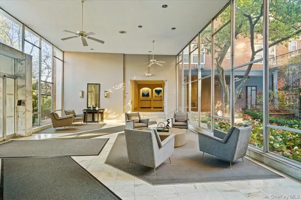 281 Garth RD ##C2H, Scarsdale, NY 10583
