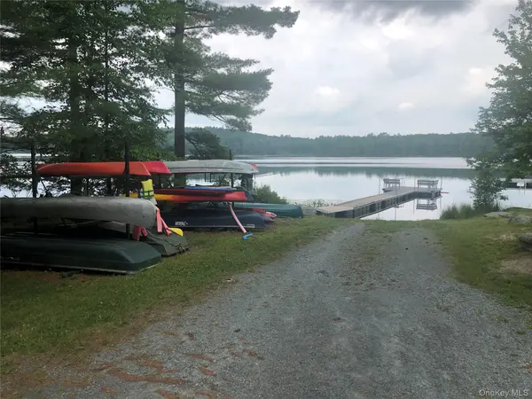 Browning BLVD, Barryville, NY 12719