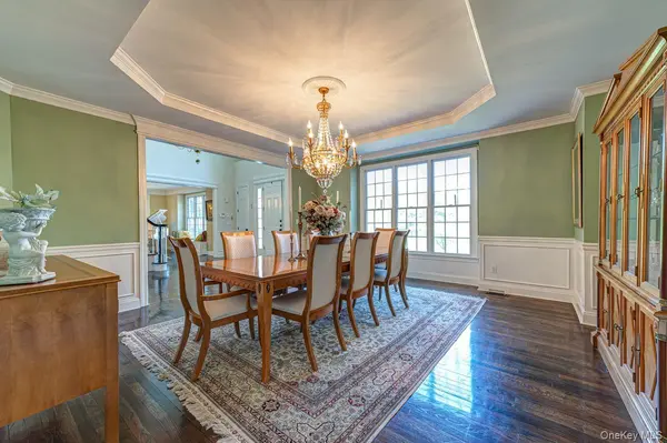 9 Fox Meadow LN, Head Of The Harbor, NY 11780