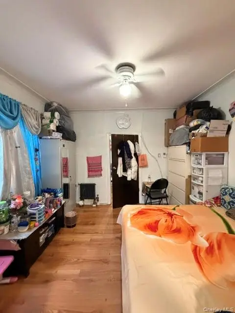 105-52 88th ST, Ozone Park, NY 11417