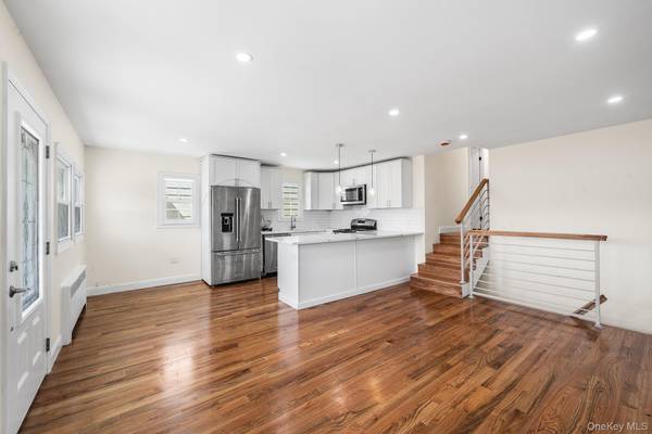 414 Beach 48th ST, Far Rockaway, NY 11691