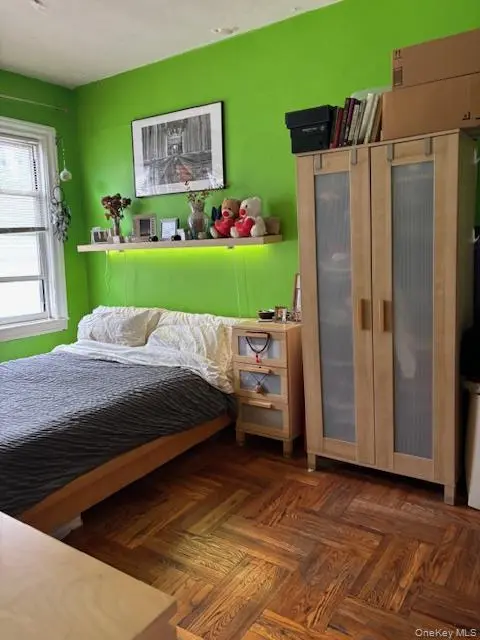 3537 28th ST, Astoria, NY 11106