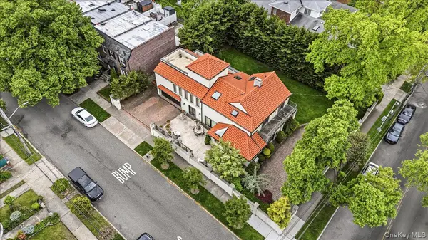 15470 Powells Cove BLVD, Beechhurst, NY 11357