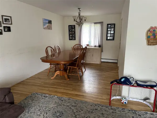 43 Vanderbilt AVE, Saint James, NY 11780