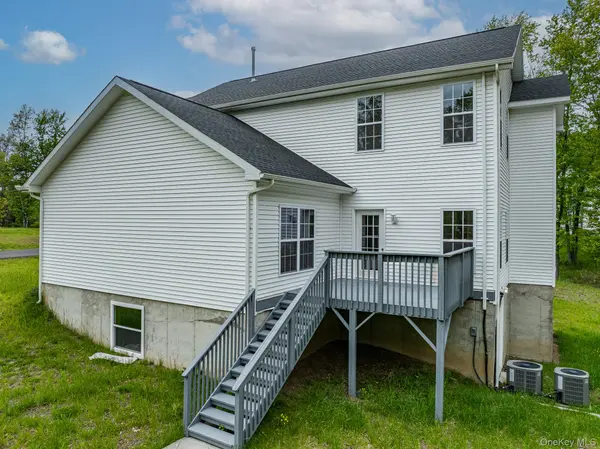 24 Francis Harrison CT, Montgomery, NY 12549