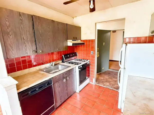 370 Central Park AVE #4H, Scarsdale, NY 10583