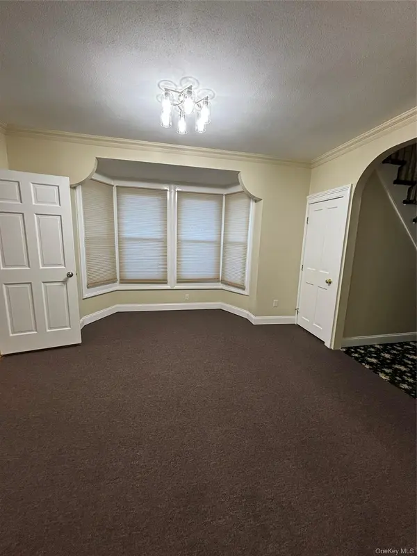445 North Country RD, Saint James, NY 11780