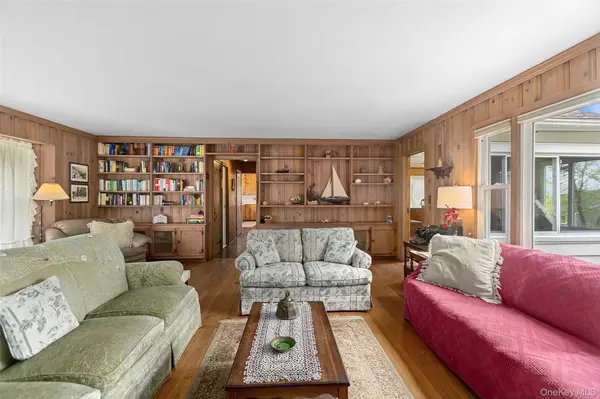 516 N Lake BLVD, Mahopac, NY 10541