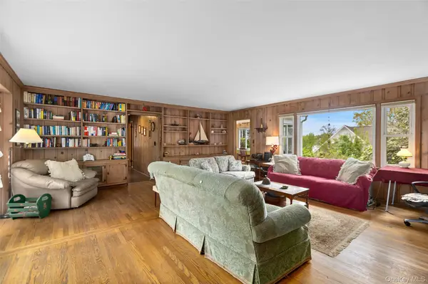 516 N Lake BLVD, Mahopac, NY 10541