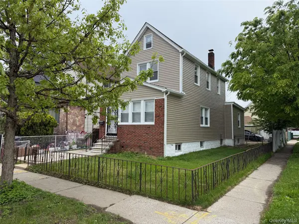 22102 114th AVE, Cambria Heights, NY 11411