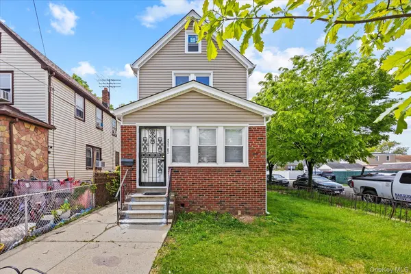 22102 114th AVE, Cambria Heights, NY 11411