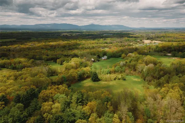 000 Stone Church, Rhinebeck, NY 12572