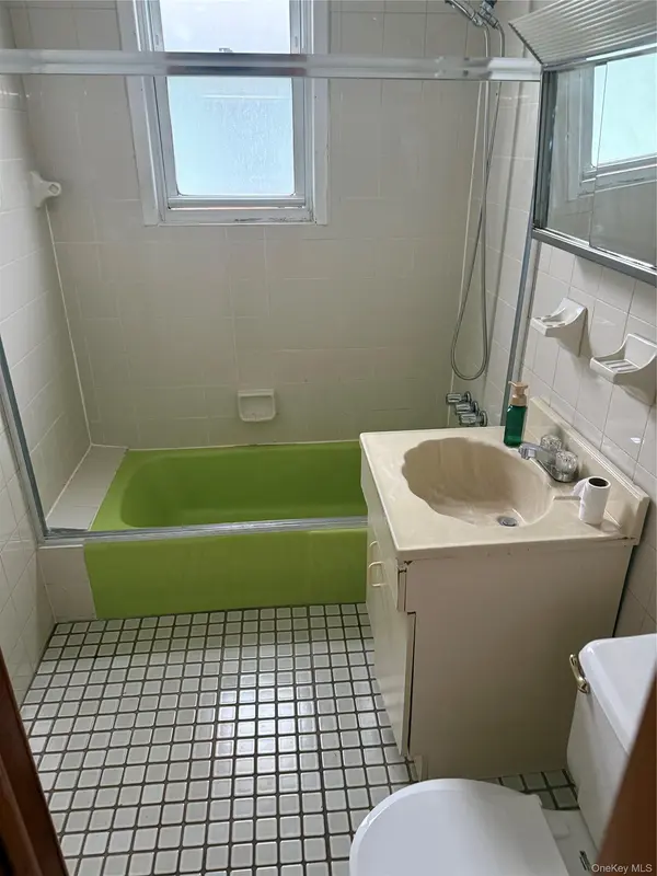 5722 65th ST, Maspeth, NY 11378