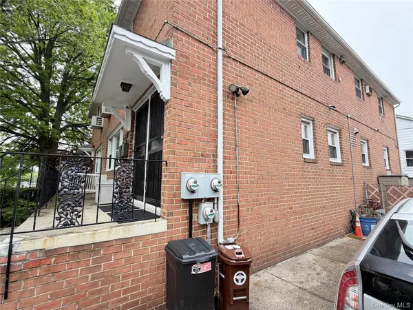 154-27 Horace Harding EXPY, Flushing, NY 11367
