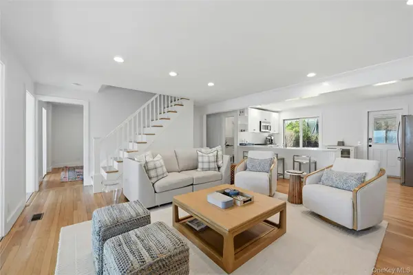 8908 Peconic Bay BLVD, Laurel, NY 11948