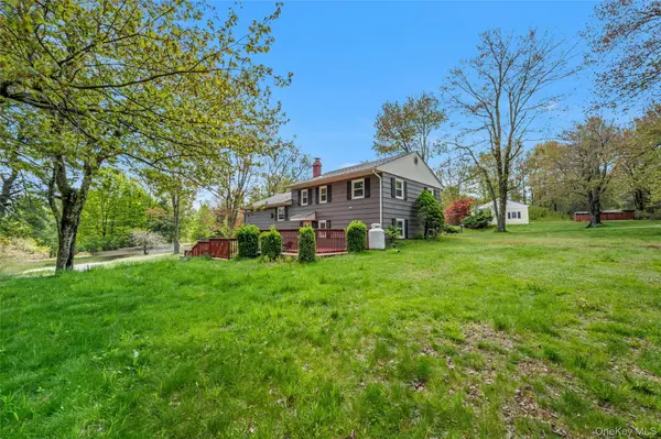 2 Sunset DR, Monticello, NY 12701