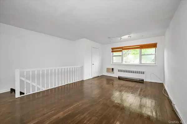 67-44 152nd ST #283B, Flushing, NY 11367