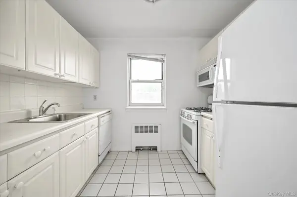 67-44 152nd ST #283B, Flushing, NY 11367