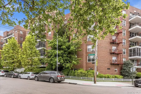 66-15 Thornton PL #5R, Rego Park, NY 11374