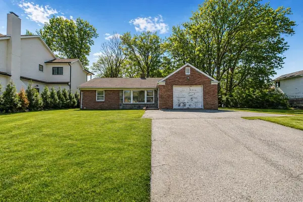 20 Delphine TER, Staten Island, NY 10305