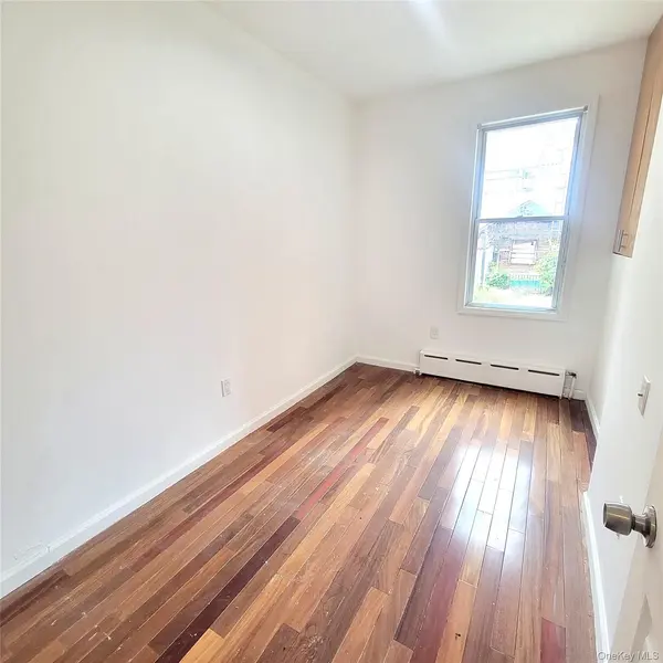 39-51 64th ST, Woodside, NY 11377