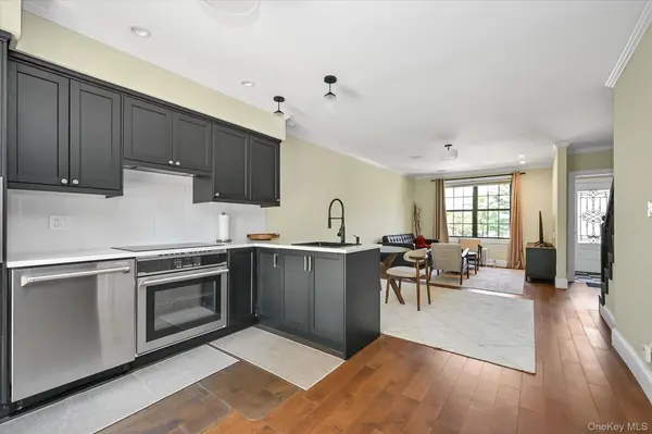 15822 Powells Cove BLVD, Whitestone, NY 11357