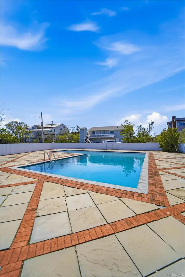 355 Dune RD, Westhampton Beach, NY 11978