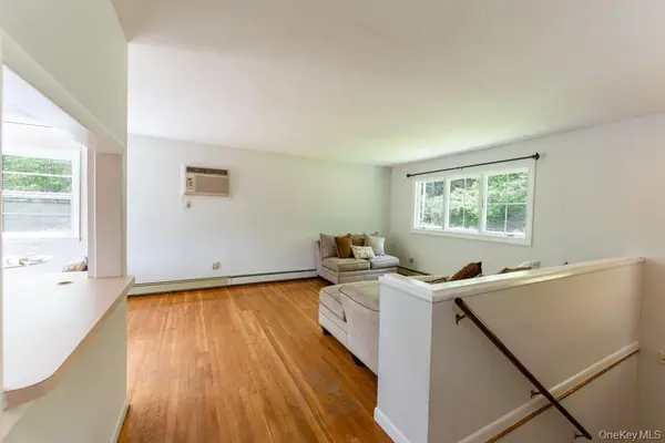 23 Lakeview DR, Holmes, NY 12531