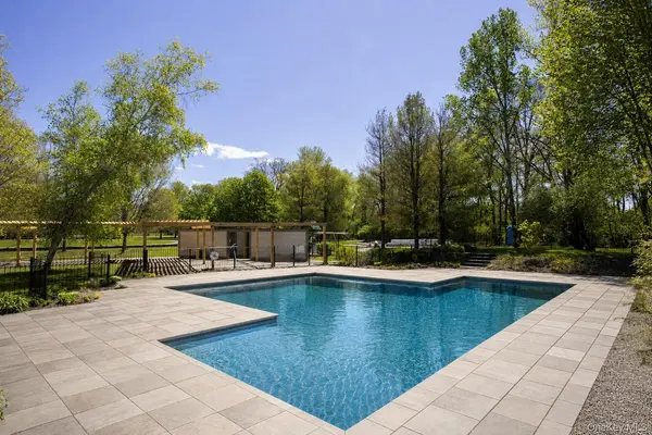 322 Arcadia DR, Ancramdale, NY 12503
