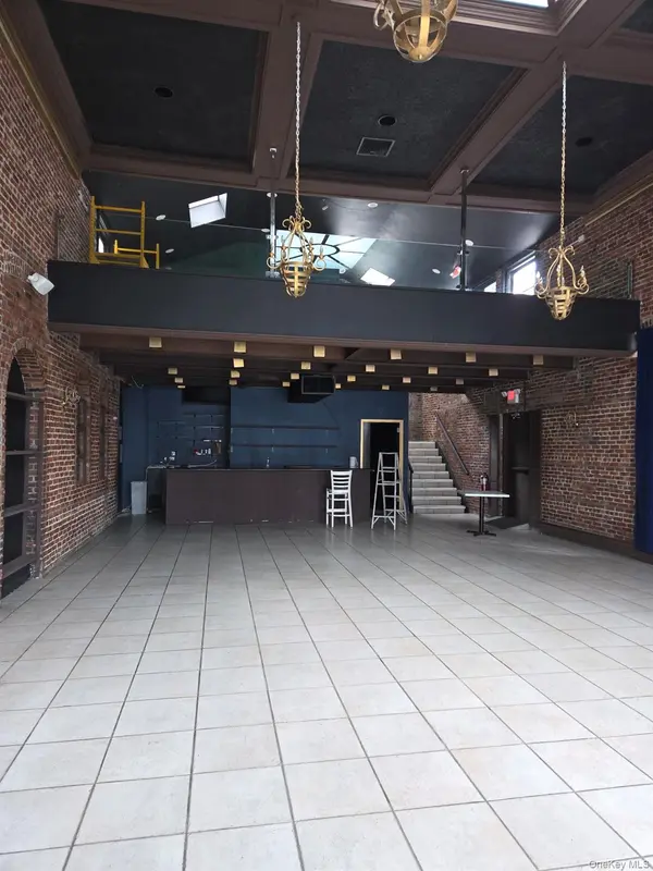 286 Main ST, Port Washington, NY 11050