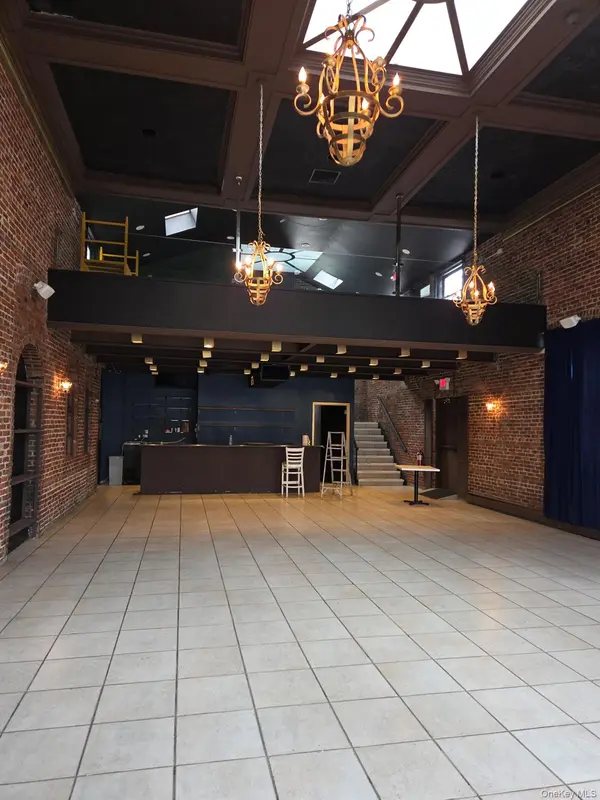 286 Main ST, Port Washington, NY 11050