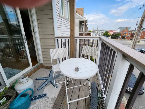 67 Pacific BLVD, Long Beach, NY 11561