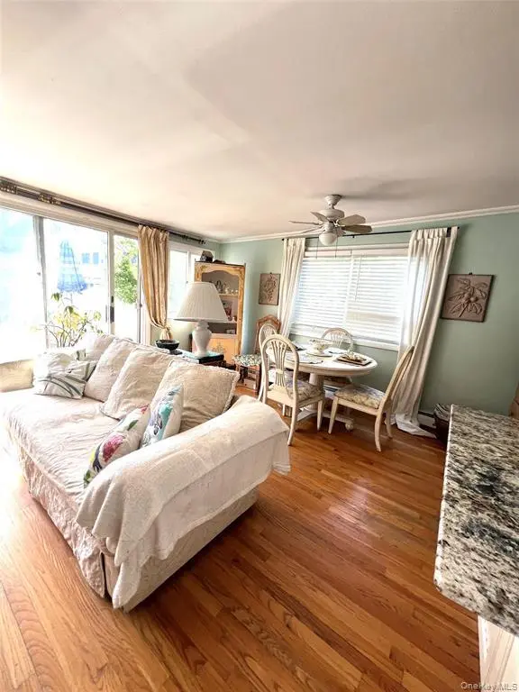 129 Flamingo ST, Atlantic Beach, NY 11509