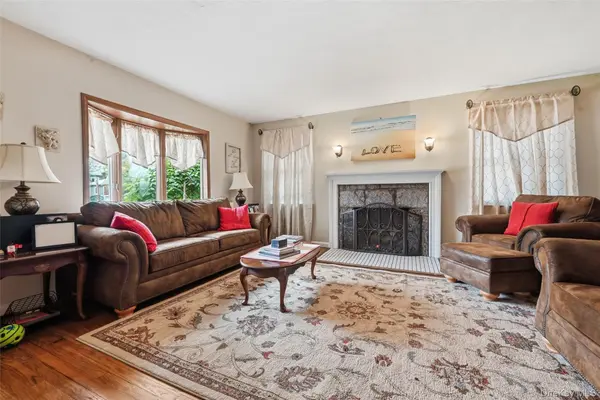 333 Jackson AVE, West Hempstead, NY 11552