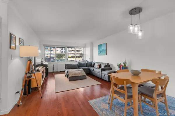 17-85 215 ST #1 L, Bayside, NY 11360