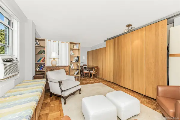 3935 Blackstone AVE #4K, Bronx, NY 10471