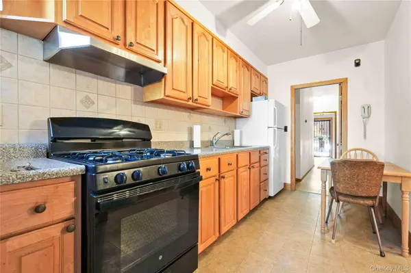 2104 23rd ST, Astoria, NY 11105