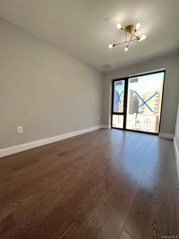 134-28 Blossom AVE #3B, Flushing, NY 11355