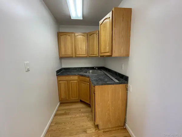 41-13 149 PL #2nd Floor, Flushing, NY 11355