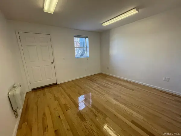 41-13 149 PL #2nd Floor, Flushing, NY 11355