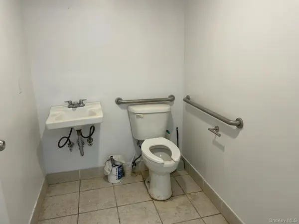 41-13 149 PL #2nd Floor, Flushing, NY 11355