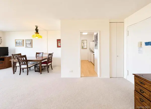 26910 Grand Central Pkwy #6T, Floral Park, NY 11005