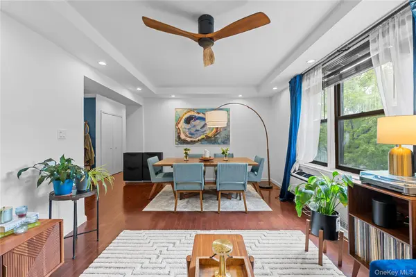 142-15 26th AVE #4H, Flushing, NY 11354