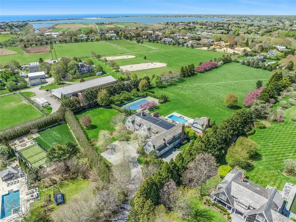 672 Halsey LN, Water Mill, NY 11932
