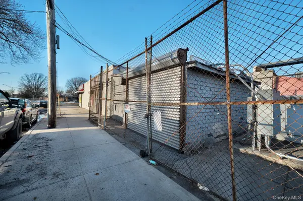 230-02 S Conduit AVE, Springfield Gardens, NY 11413