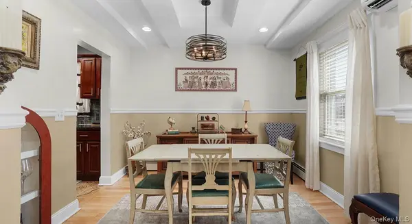 172-17 Amelia RD, Jamaica, NY 11434