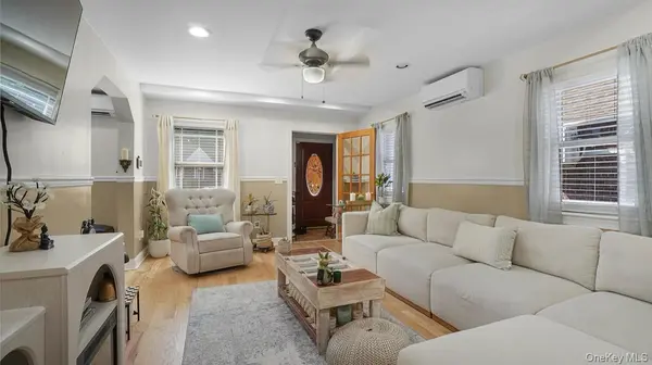 172-17 Amelia RD, Jamaica, NY 11434