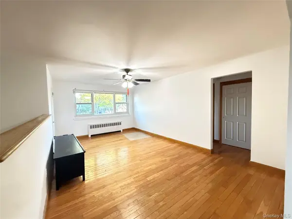 150-19 Jewel Ave #310B, Flushing, NY 11367