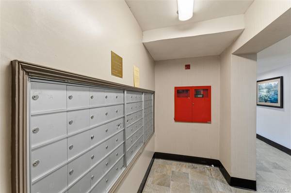 16 Main ST #2K, East Rockaway, NY 11518