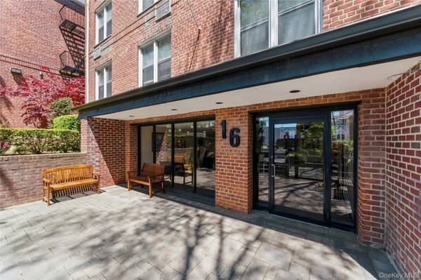 16 Main ST #2K, East Rockaway, NY 11518
